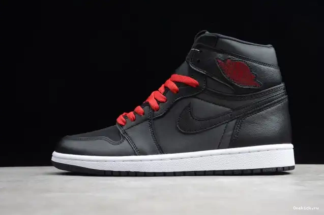 One Kick 1 Retro Satin High Air Jordan OG Black 555088-060 0706